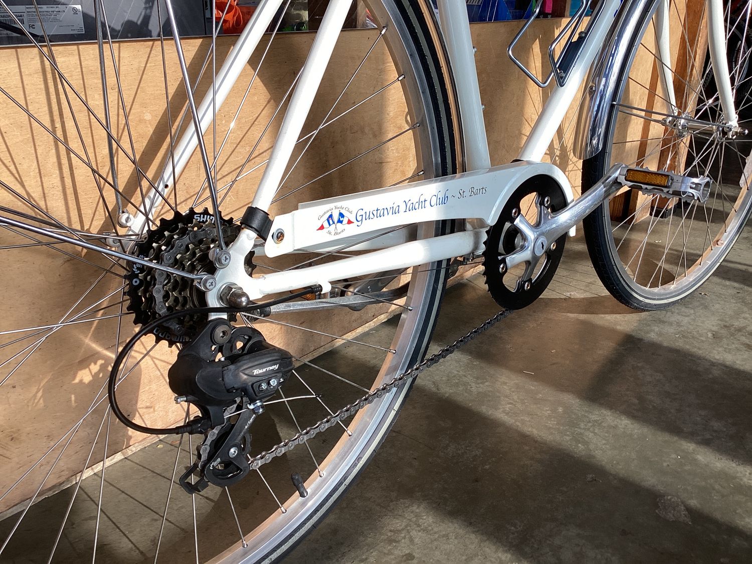 Jamis Gustavia Yacht Club