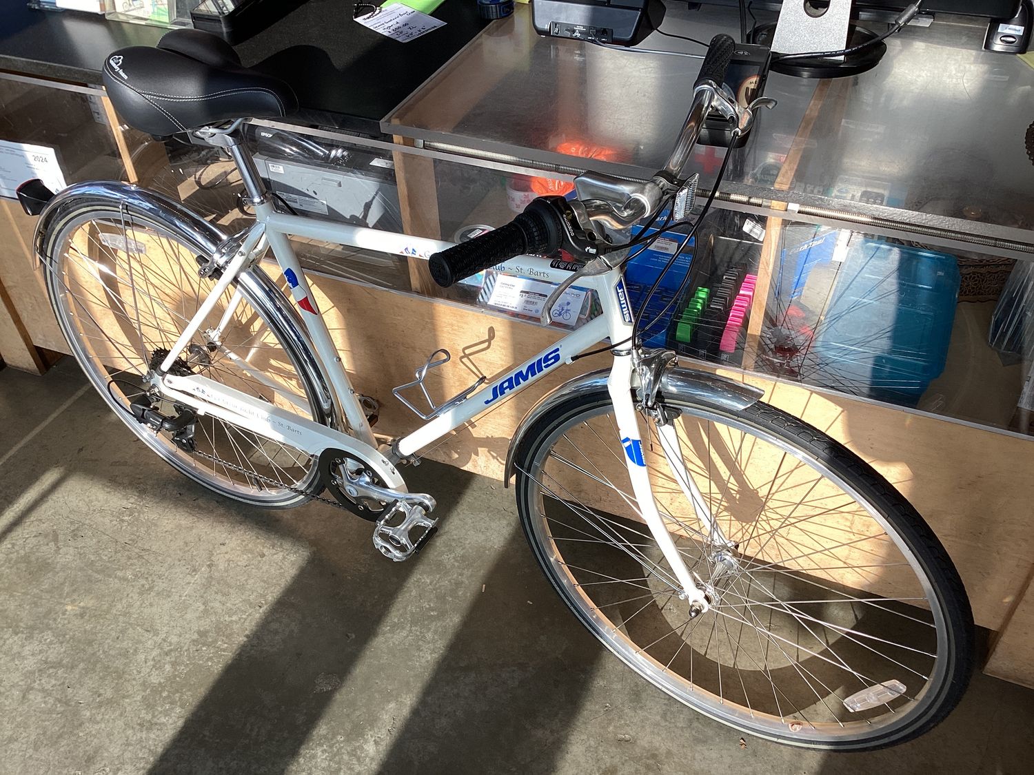 Jamis Gustavia Yacht Club