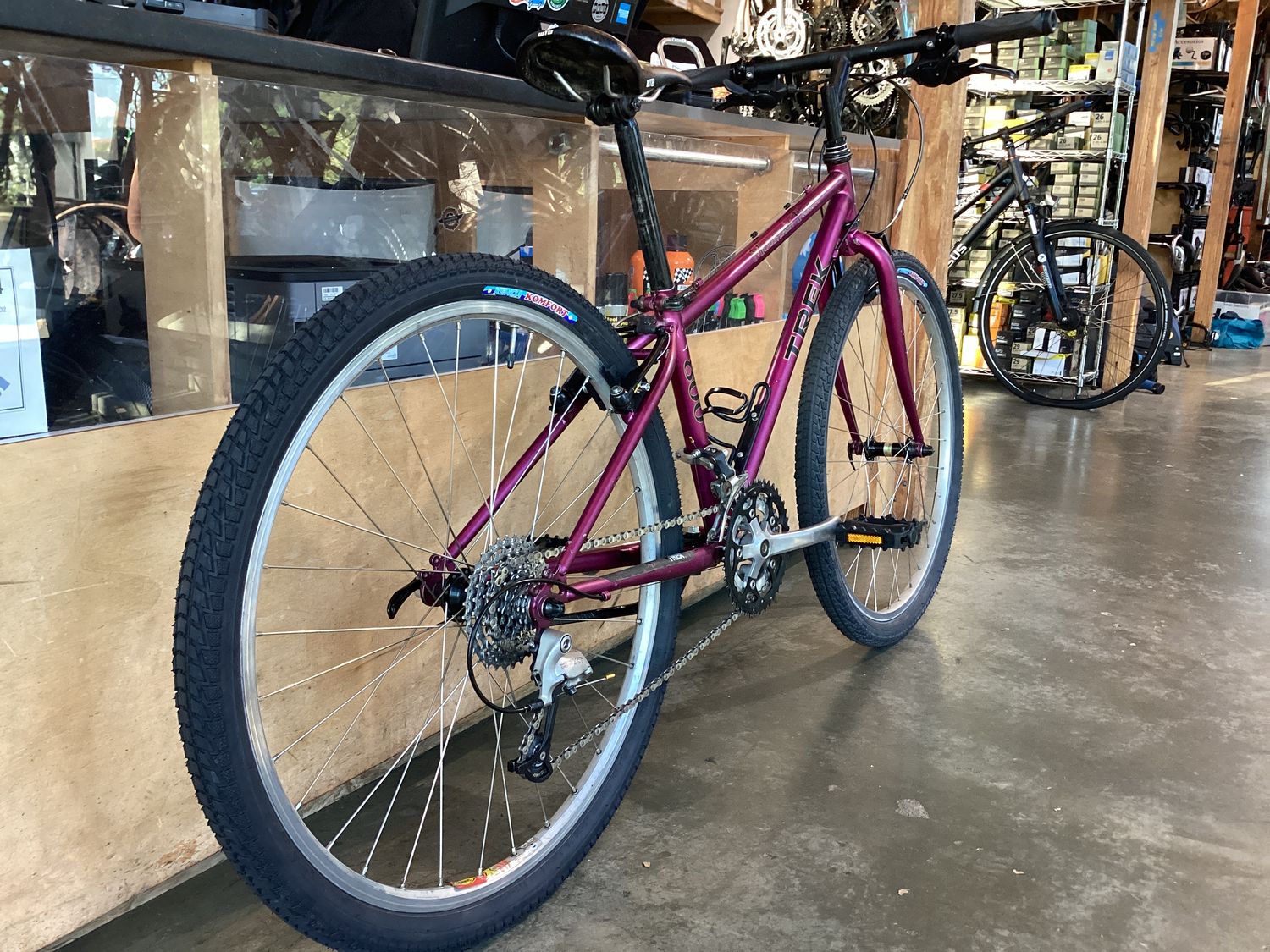 TREK 800 Mountain Track