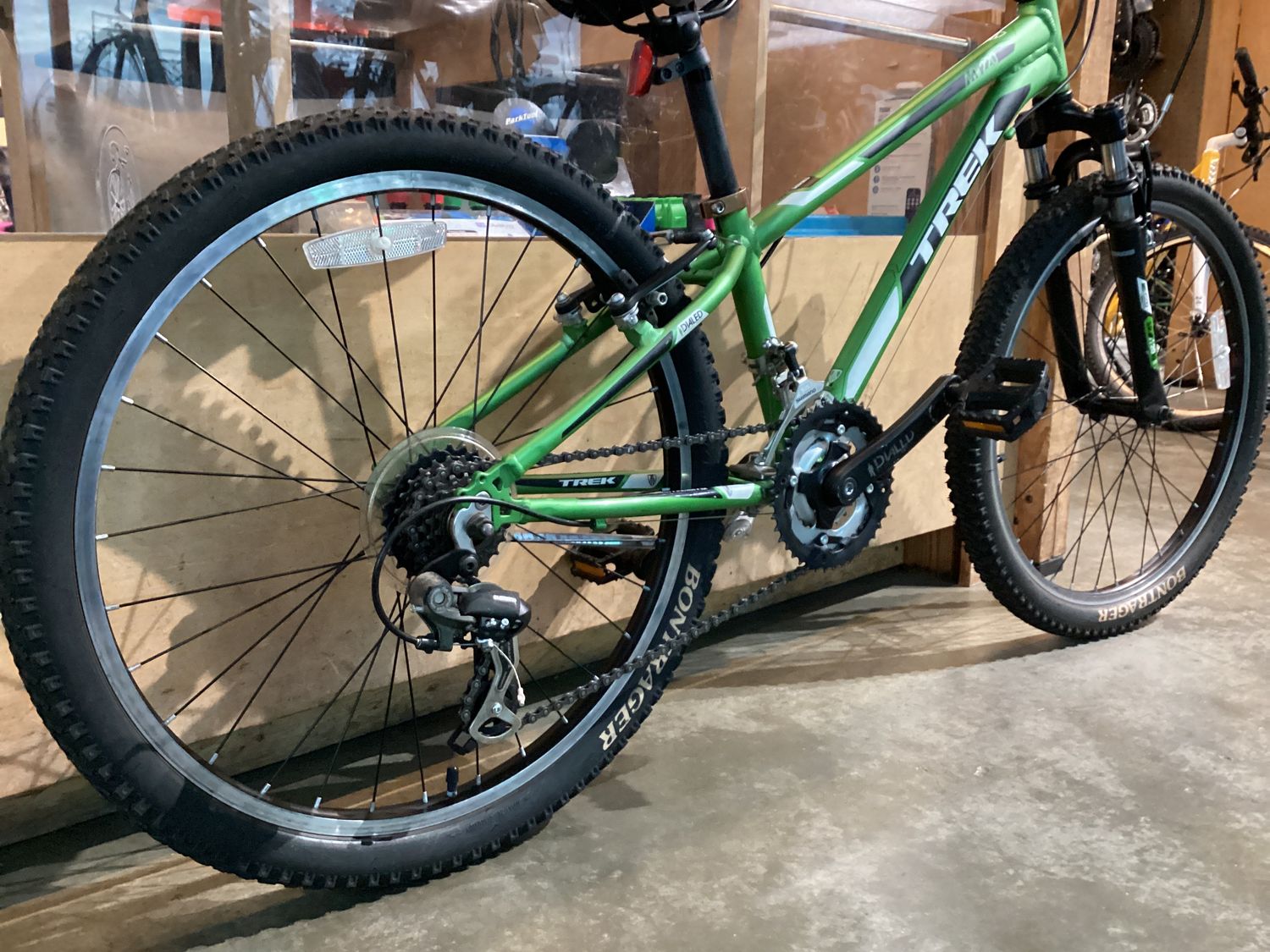 Trek MT220