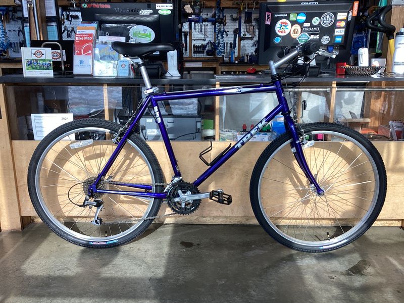 Trek Mountain Track 830