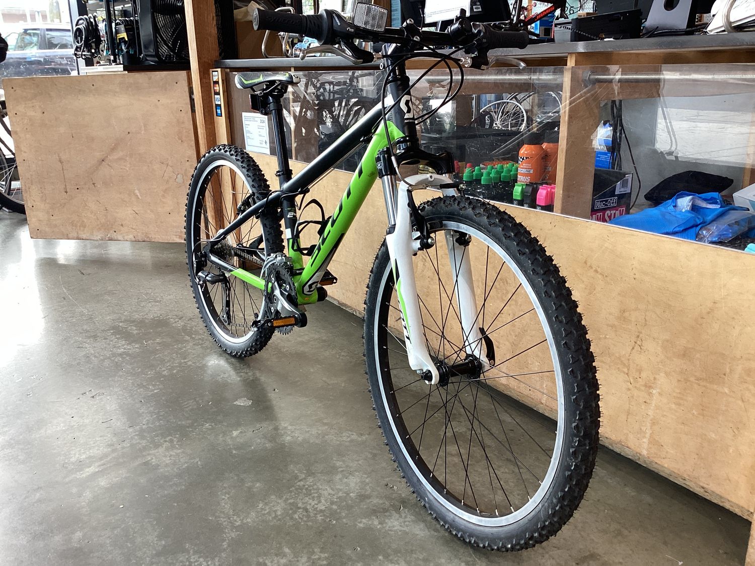 Scott Scale 24"
