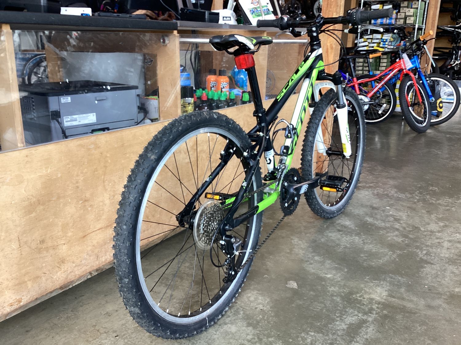 Scott Scale 24"