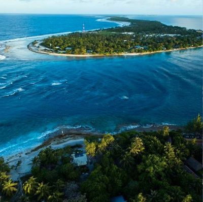 Drifting the Tiputa Pass, Rangiroa, French Polynesia