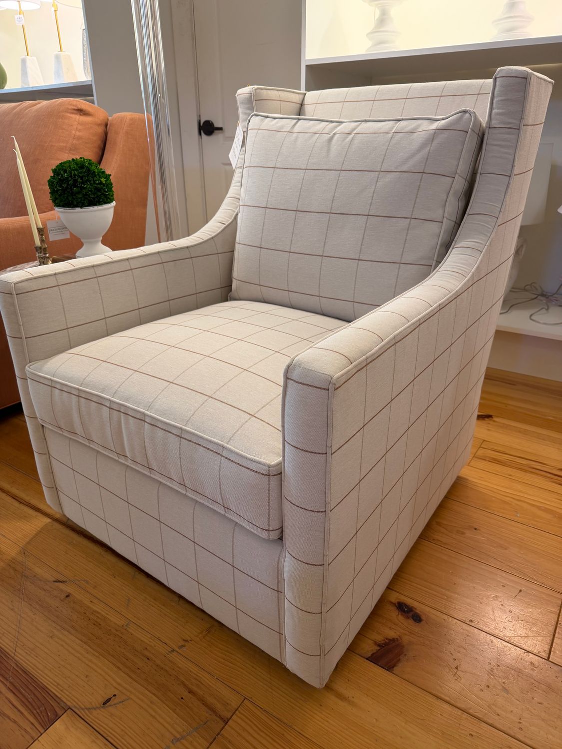 Cash Swivel Chair