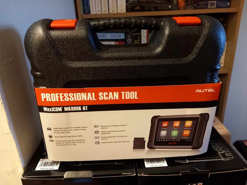 Autel MaxiCOM MK808K-BT diagnosis tablet