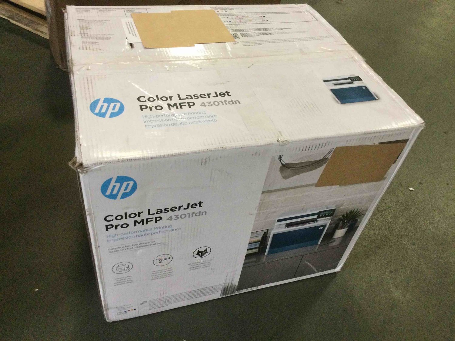 HP Color LaserJet Pro MFP 4302fdn - Multifunction printer