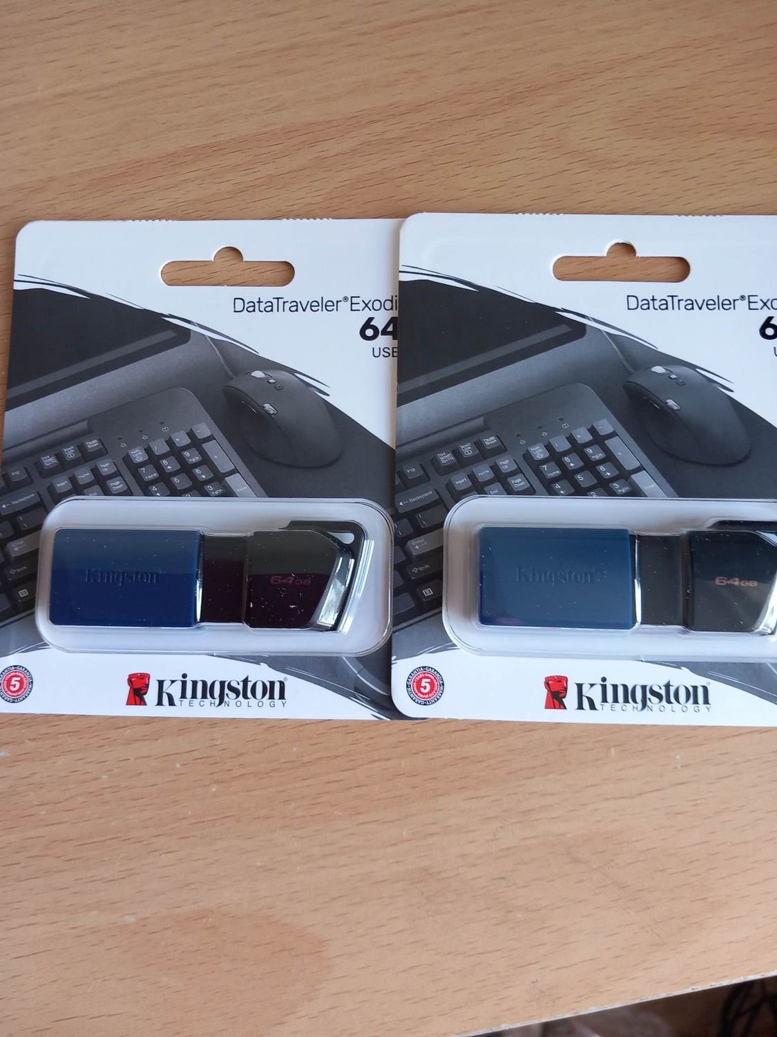 Kingston USB Memory Stick - 64gb