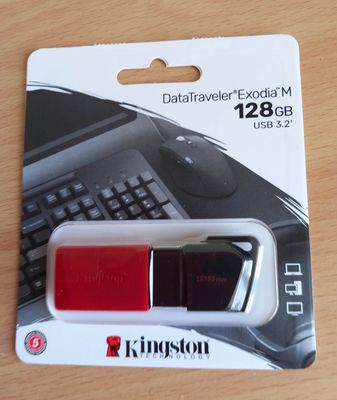 Kingston USB Memory Stick - 128gb