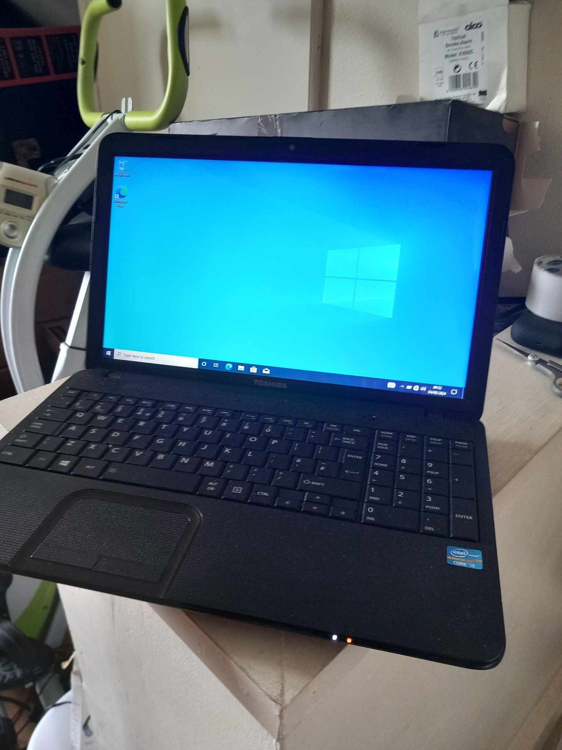 Toshiba C850 laptop Win 10