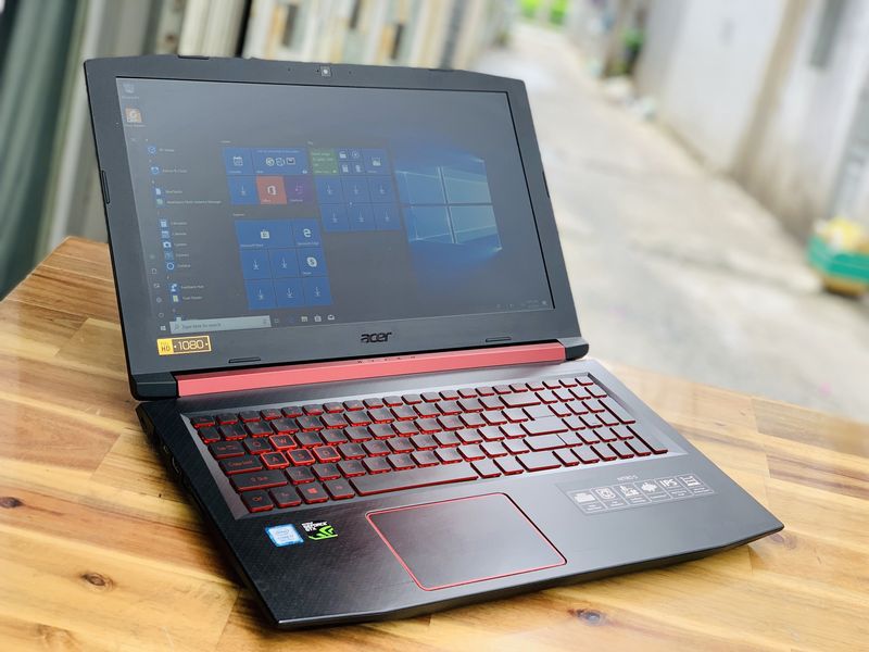 Acer Nitro 5 AN515-58-70MW Gaming Laptop