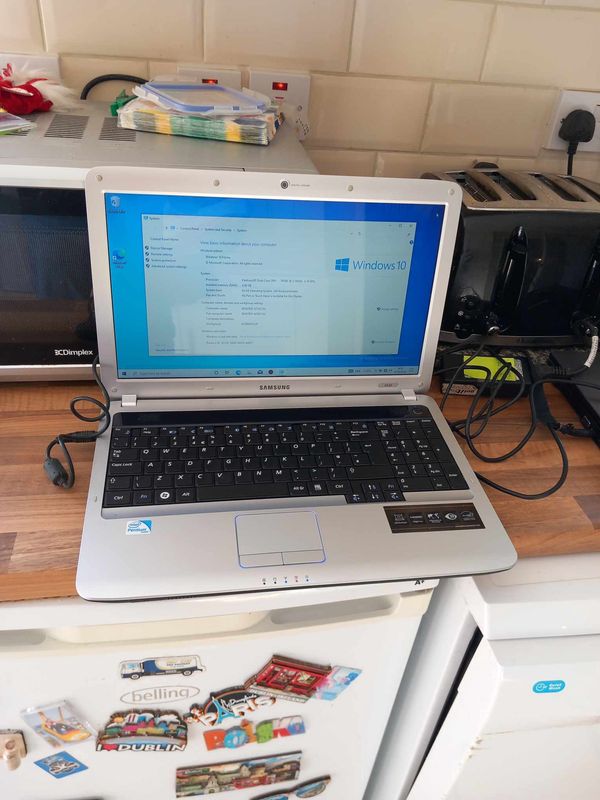 Samsung RV530