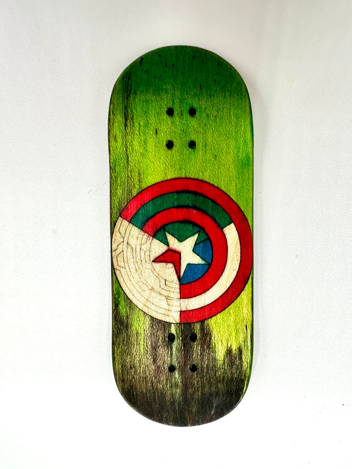 Workers FB Fingerboard Deck Captain America Shield Green 34 Medium Street