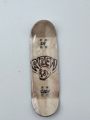 Rizen Fingerboard Deck Rizen Logo 