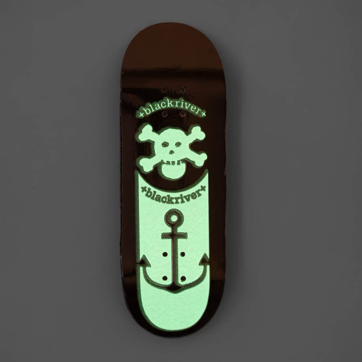 Blackriver Fingerboard Deck- Blackriver Anchor 33.3mm Glow in the Dark Medium Concave