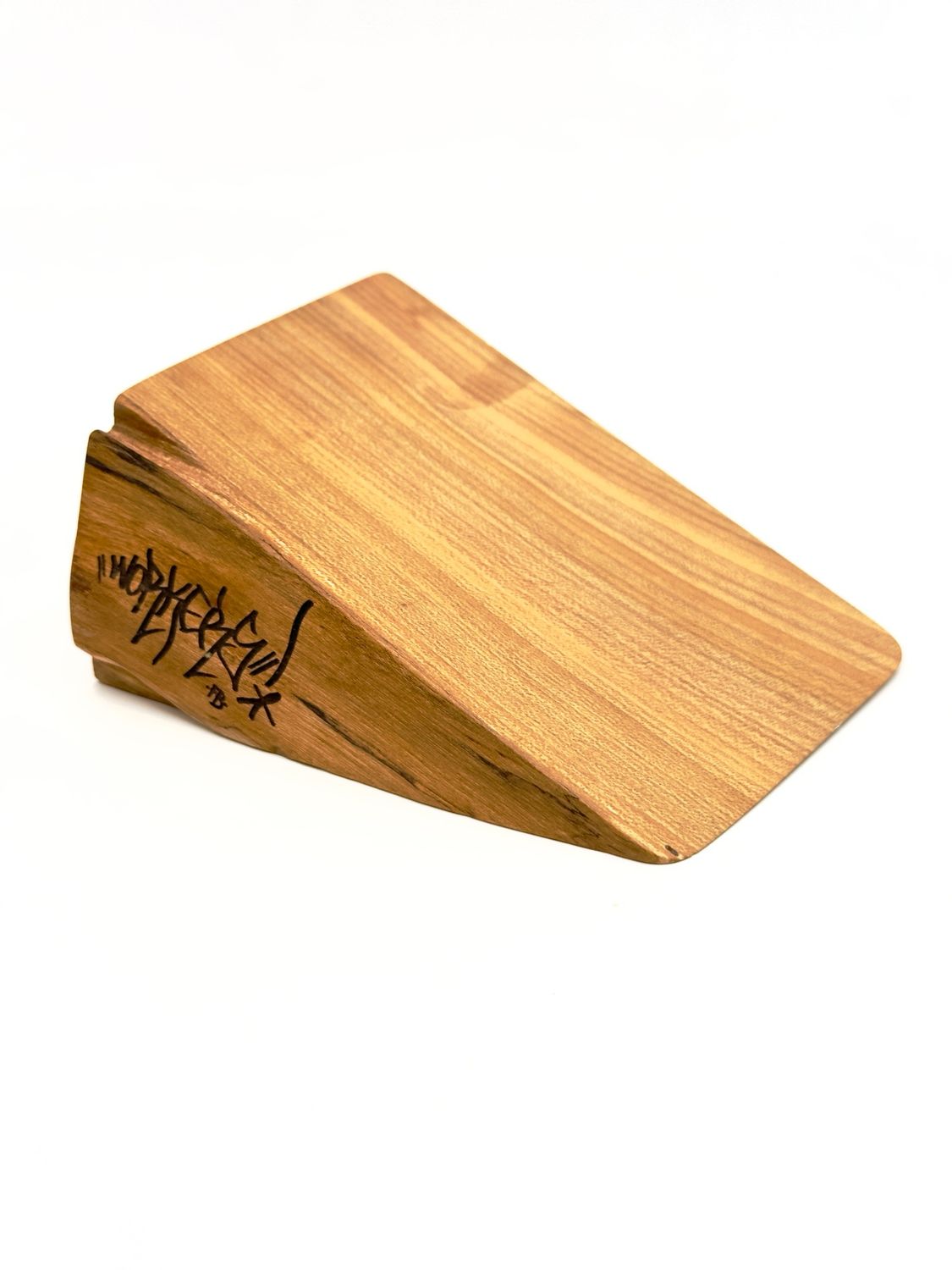 Workers FB Fingerboard Kicker Ramp Logo 1