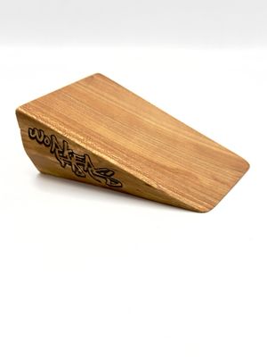 Workers FB Fingerboard Kicker Ramp Logo 3