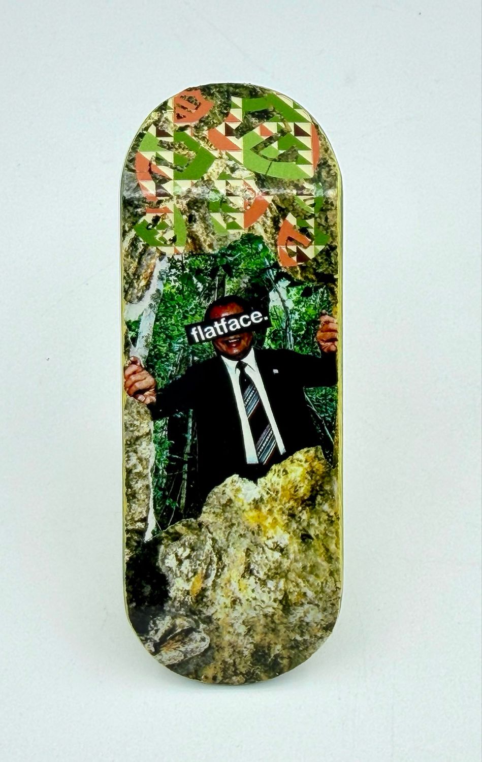 FlatFace X Cowply - G16 33.6mm - Jay Collage Fingerboard Deck