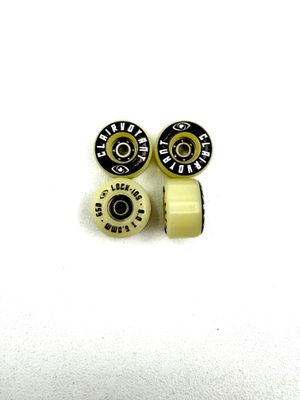 Clairvoyant Fingerboard Graphic Wheels Lock in Off white Radial 8mm 65D