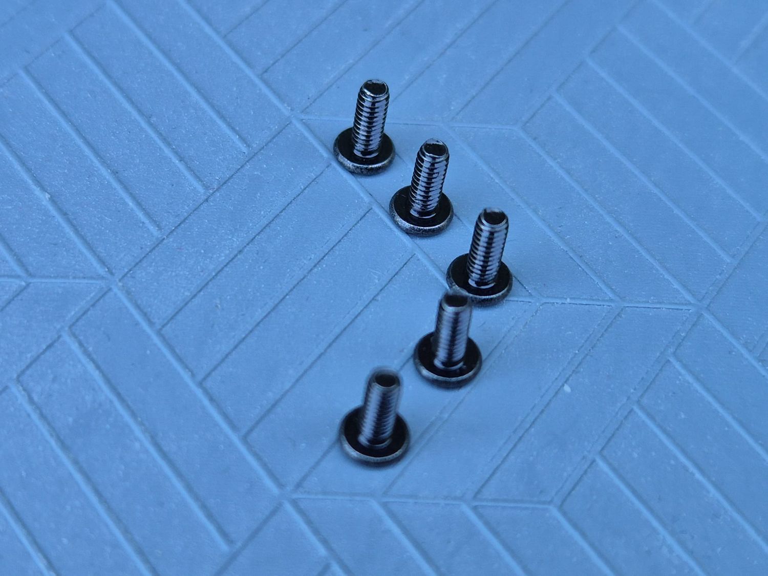 Vitamin Z RC M2x4 Flat Head Screws (5pcs)