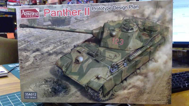 1:35 Panther II Prototype Amusing Hobby 35a012