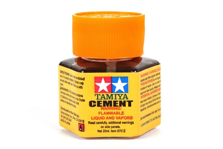 Tamiya Plastic Cement 20ml (Slowest to dry) - 87012