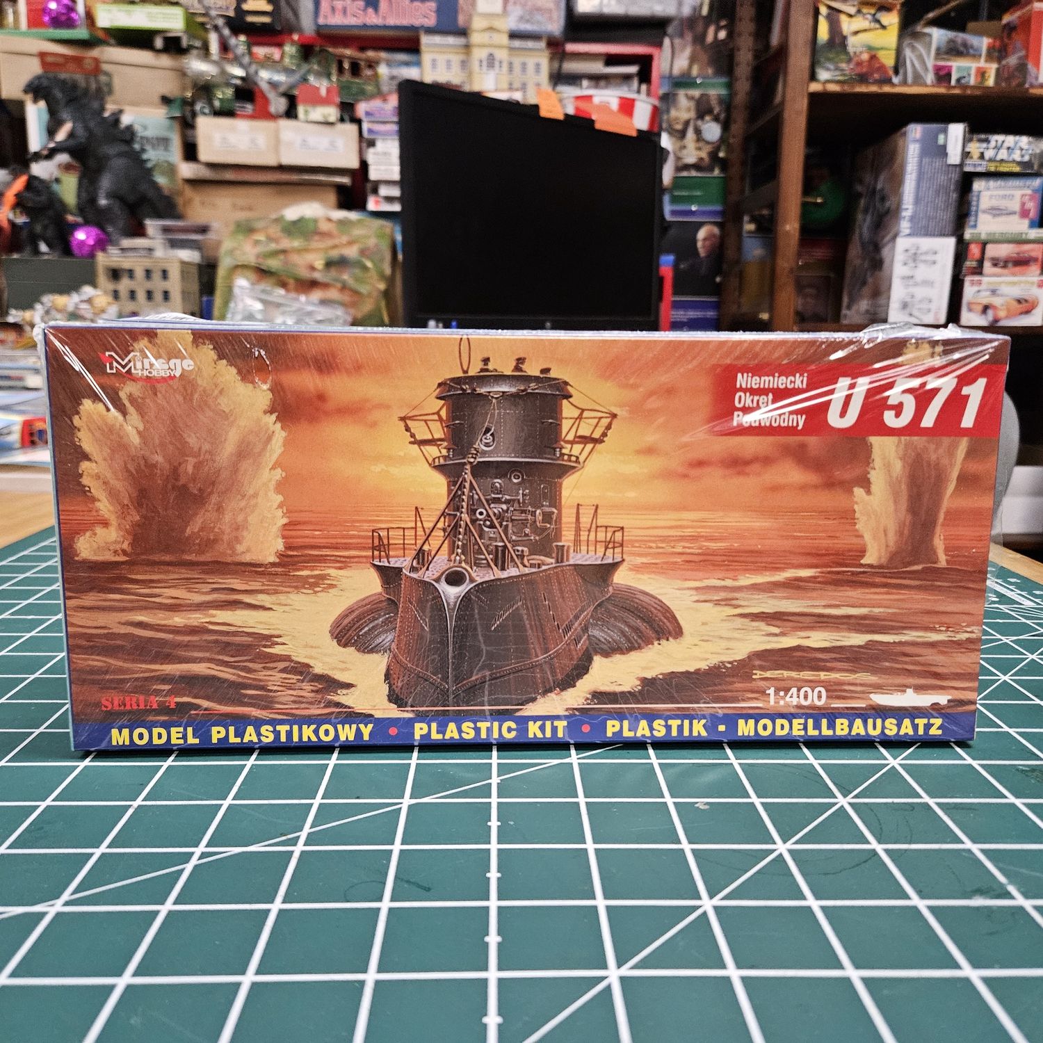 1:400 U-571