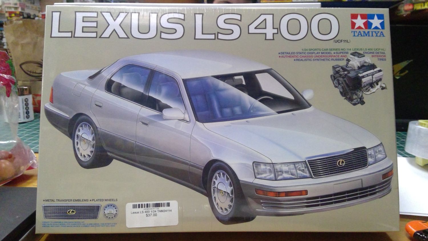 Lexus LS 400 1/24 TAM24114