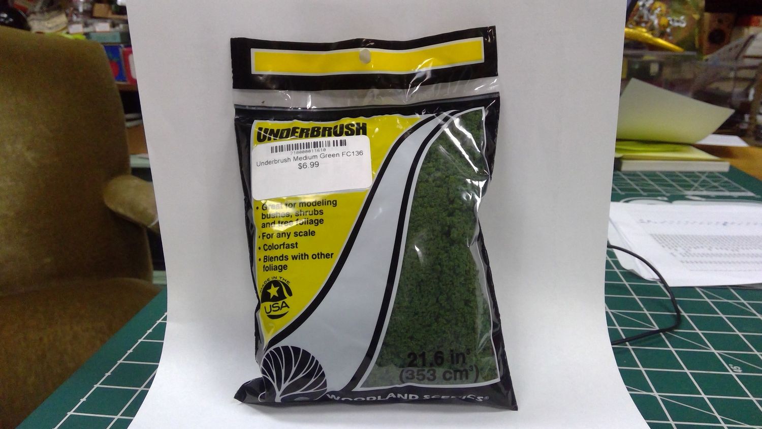 Underbrush Medium Green FC136