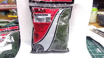 Bushes Medium Green FC146