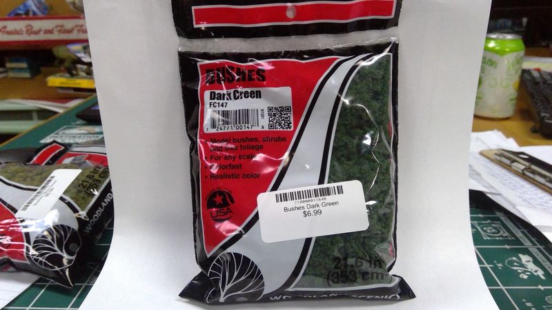 Bushes Dark Green FC147