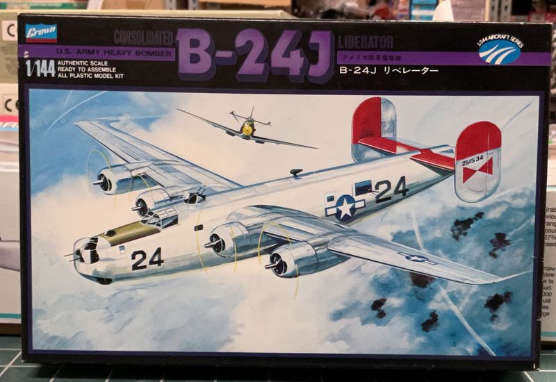 B-24J Liberator 1:144 Crown