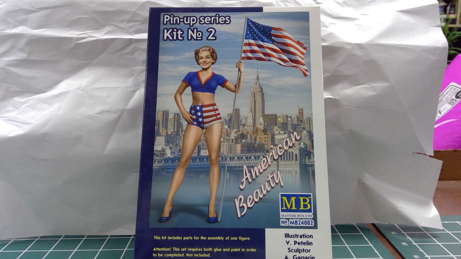 Betty American Beauty (Pin-up series Kit No. 2) Master Box | No. MB24002 | 1:24