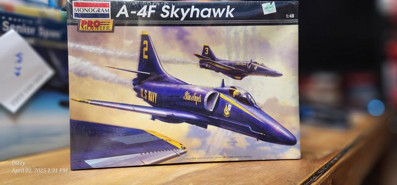 A-4F Skyhawk Blue Angels Monogram - Pro Modeler No. 85-5976 1:48