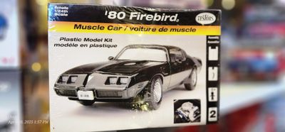 80 Pontiac Firebird Testors 4083 1:25