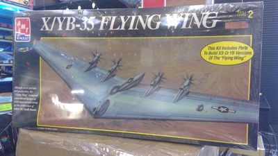 X/YB-35 Flying Wing AMT 8615 1:72  (1995)