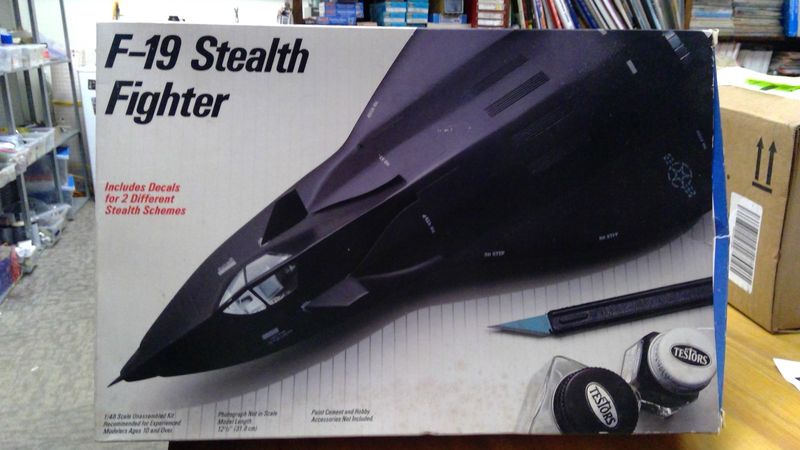 F-19 Stealth Fighter 1:48