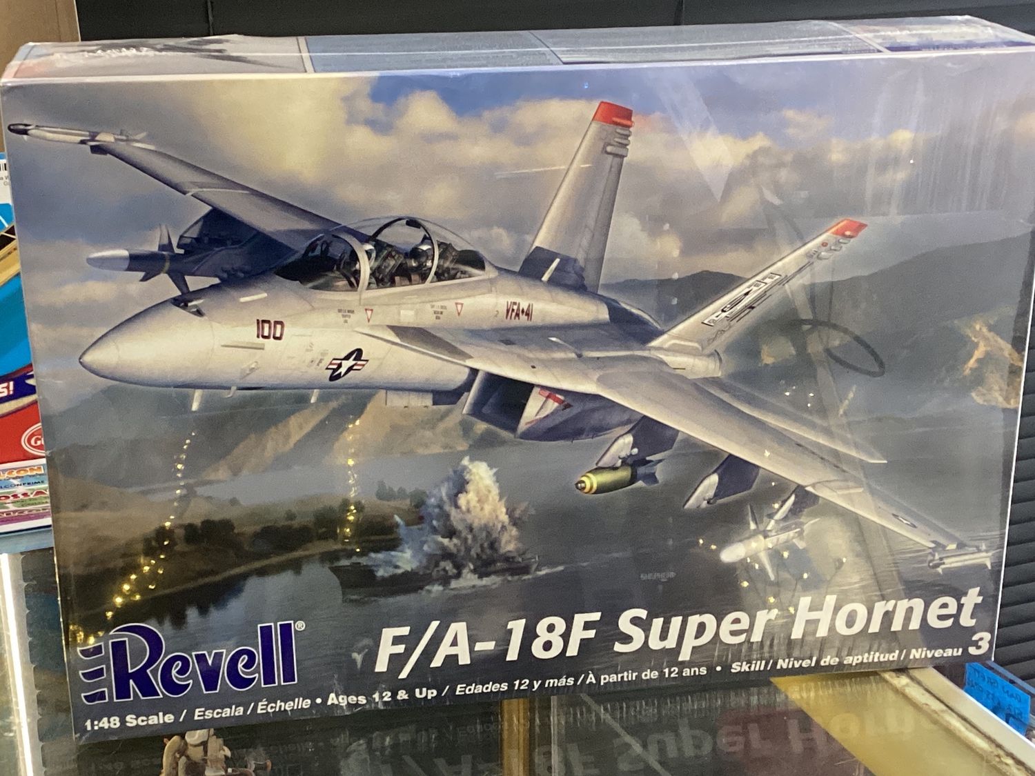 F/A-18F Super Hornet Revell 85-5520