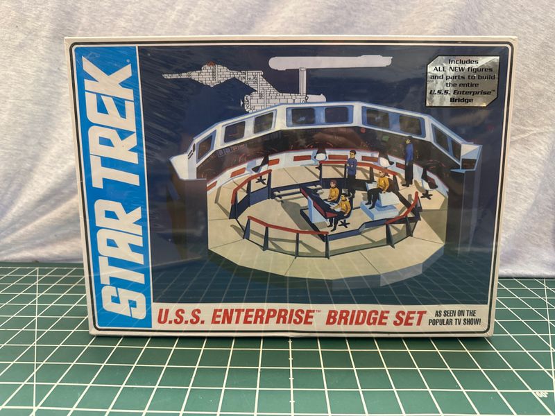 U.S.S. Enterprise Star Trek bridge set Amt 808/12