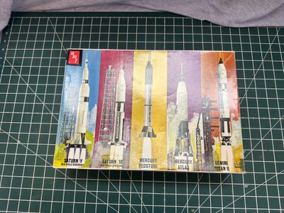 Saturn V - Man in Space 5 Rocket Set