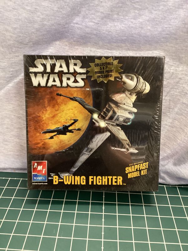 Star Wars B-Wing Fighter - Snapfast Model kits