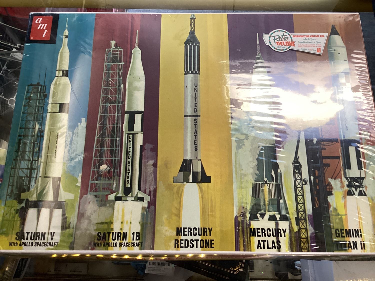 5 set Saturn IV and Apollo space craft. AMT700L06 1:200