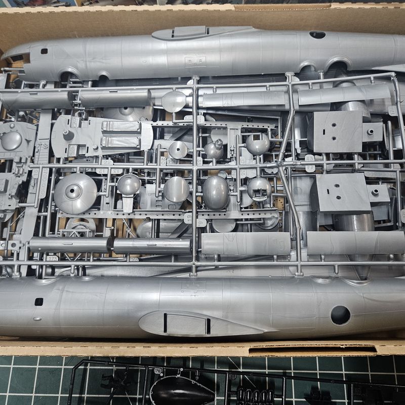 B-29 Superfortress 1:48 Monogram 5706