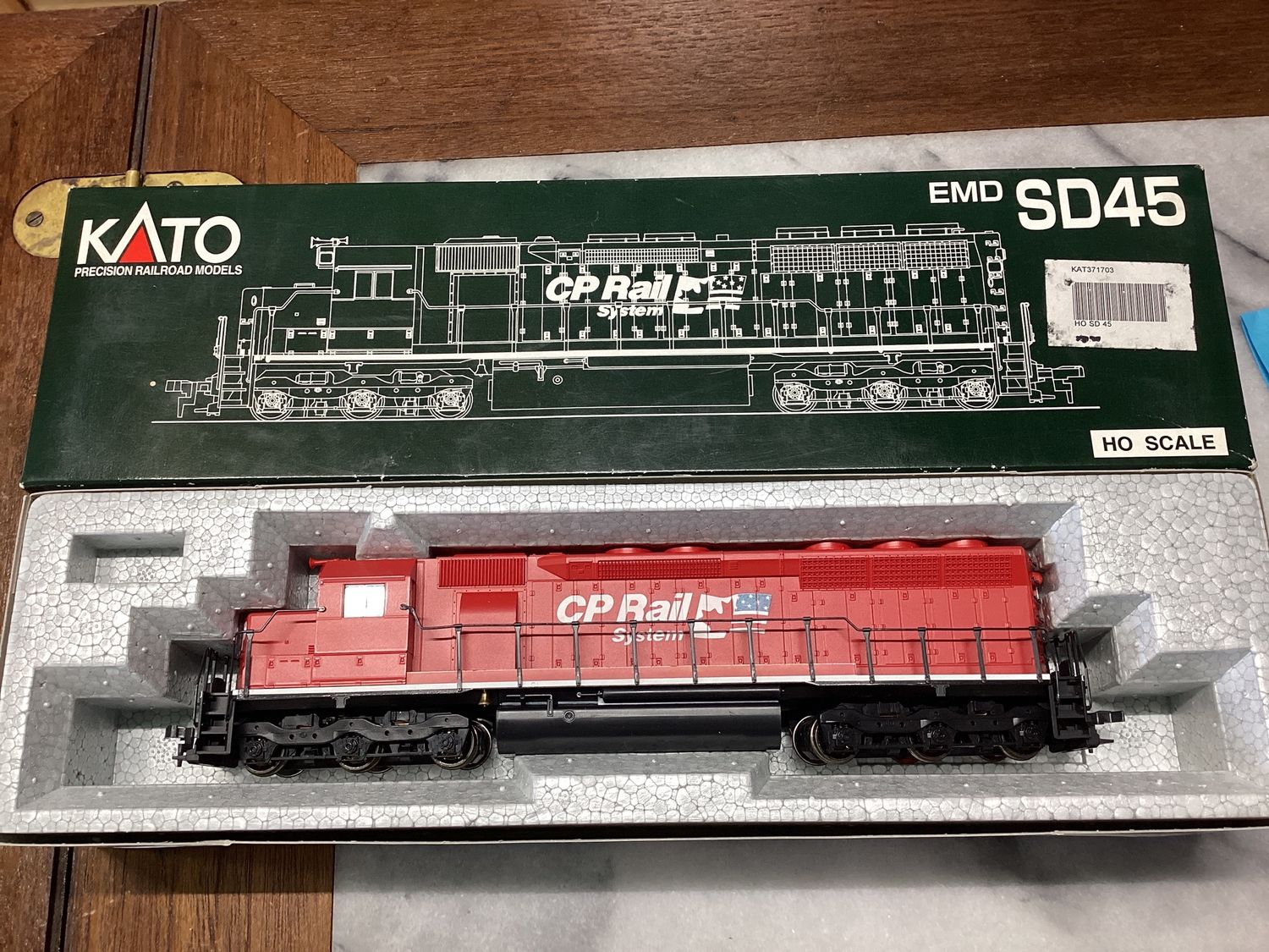 EMD SD45 CP Rail, Unnumbered 37-1703 Kato HO Scale