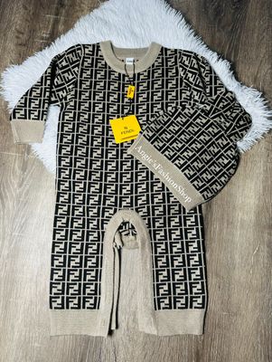 Fen-di bodysuit size 12-18m