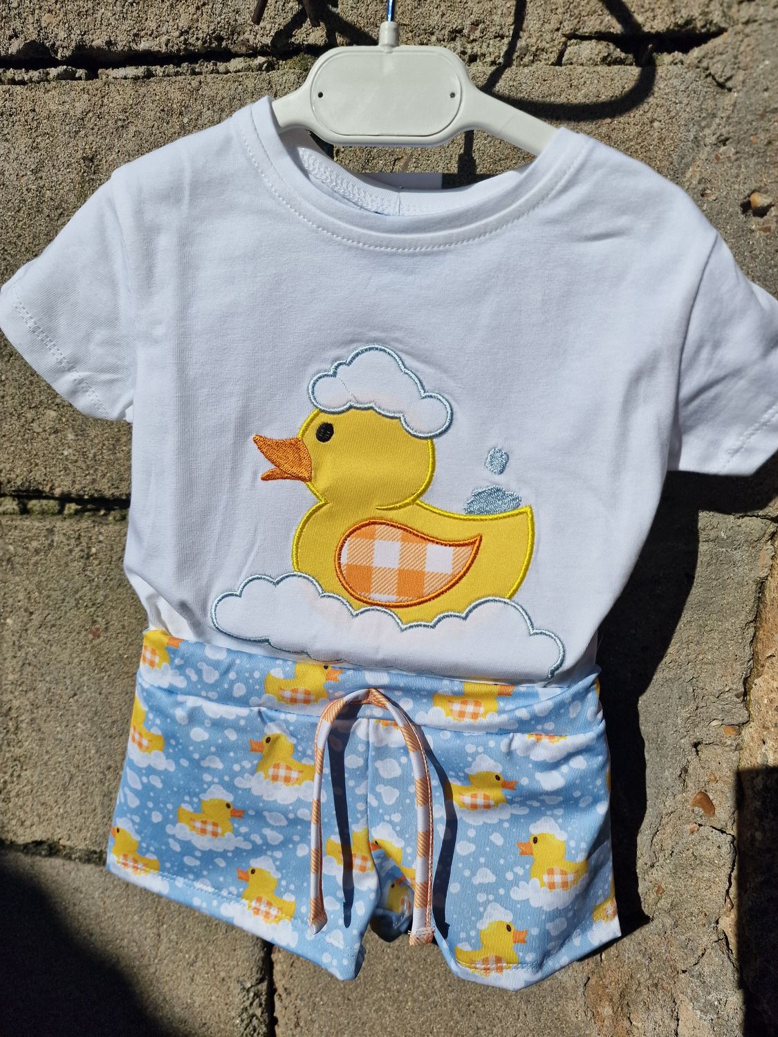Conjunto pato niño