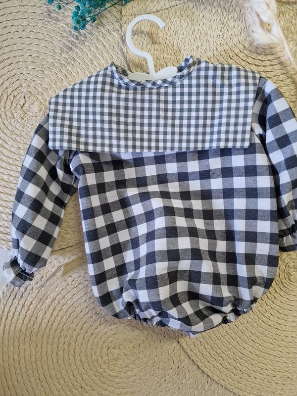 Pelele vicy gris