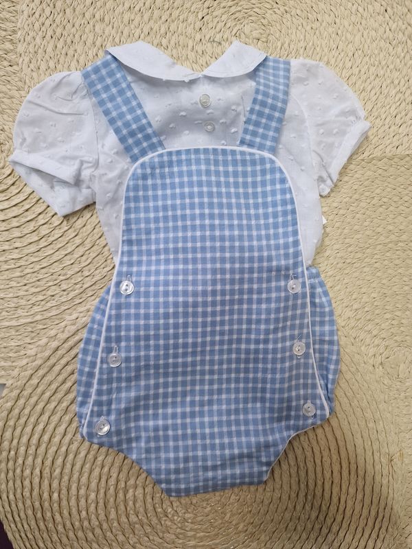 Pelele vichy azul