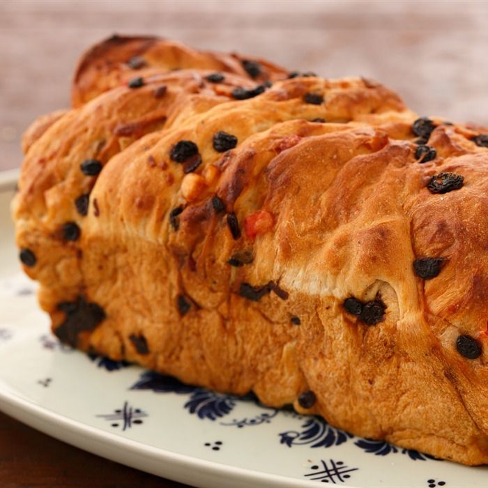 Currant Almond Bread