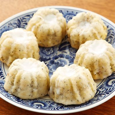 Almond Poppyseed Creme Cakes